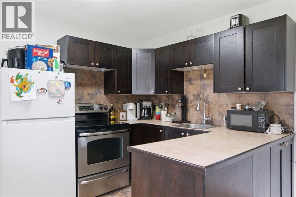 196 Gordon Drive SW — photo 38