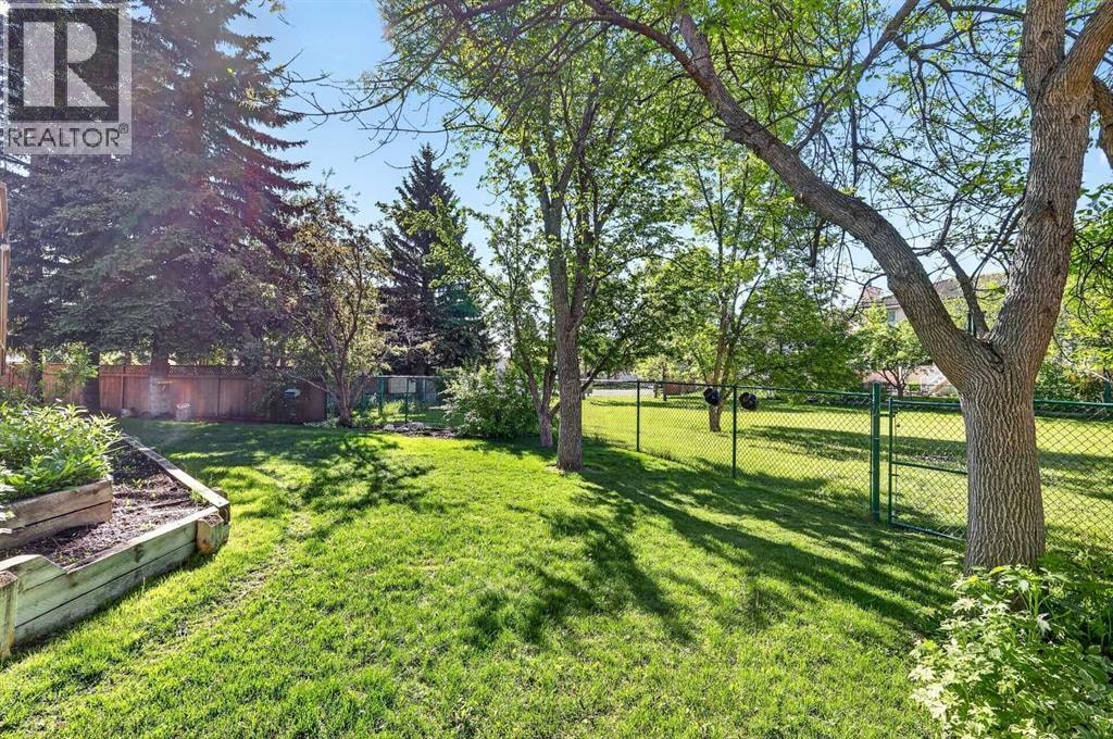 115 Woodpark Terrace SW — photo 2