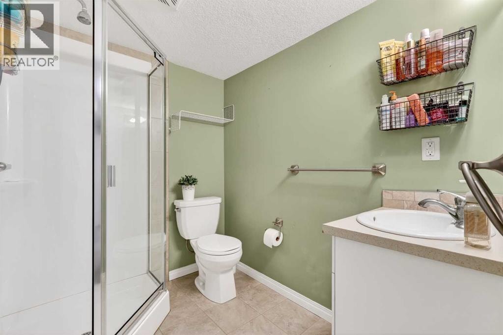 115 Woodpark Terrace SW — photo 43