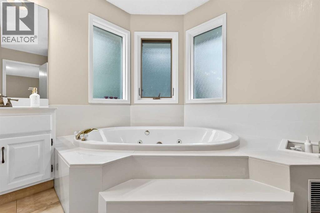 115 Woodpark Terrace SW — photo 33