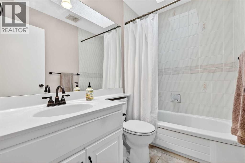 115 Woodpark Terrace SW — photo 36