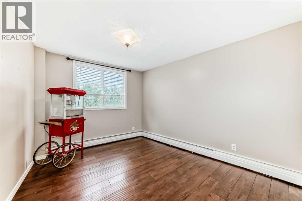 201, 516 Cedar Crescent SW — photo 26