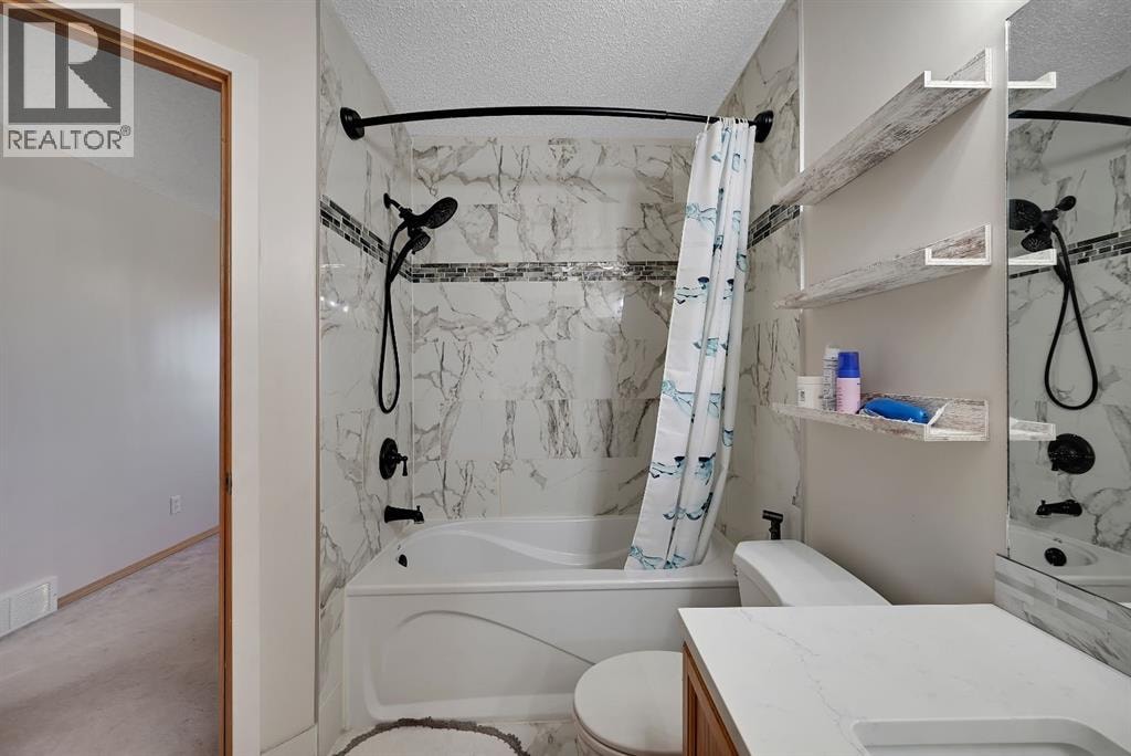 408 Bridlewood Court SW — photo 23