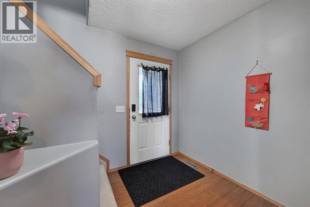 408 Bridlewood Court SW — photo 5