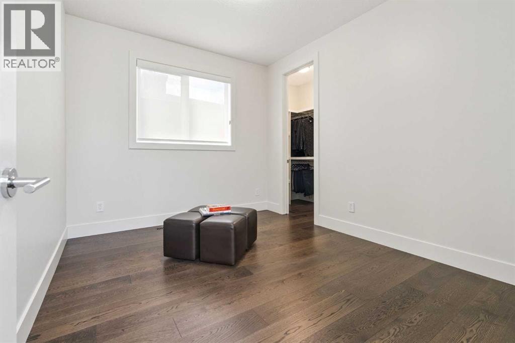 2026 32 Street SW — photo 20
