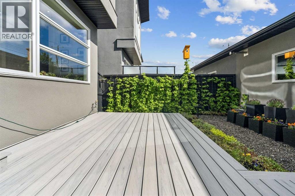 2026 32 Street SW — photo 33