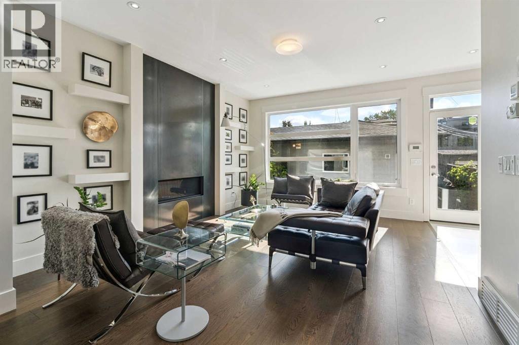 2026 32 Street SW — photo 10