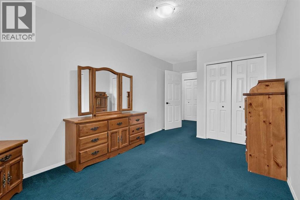 37 Beddington Gardens NE — photo 24