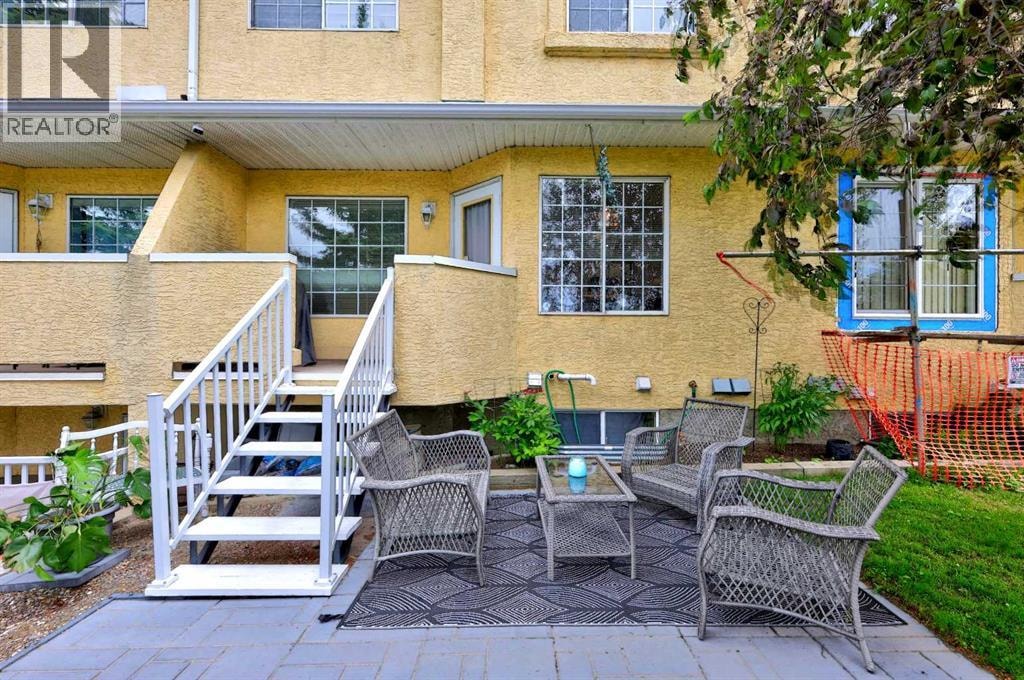 37 Beddington Gardens NE — photo 30