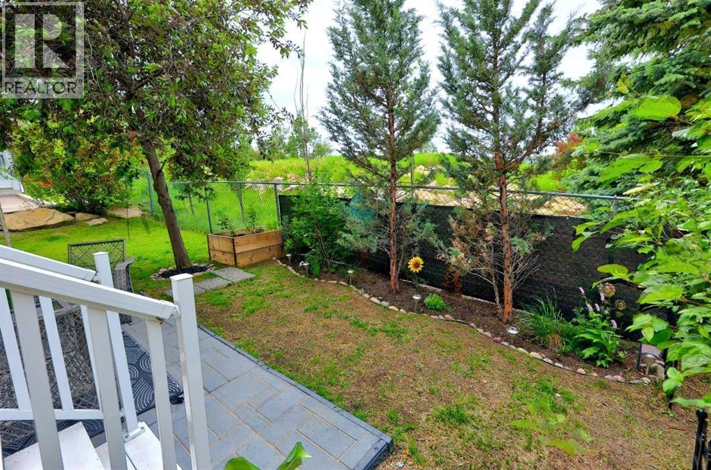 37 Beddington Gardens NE — photo 32