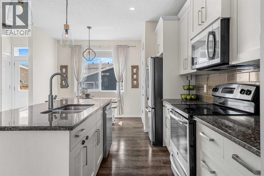 1717 Baywater Road SW — photo 13