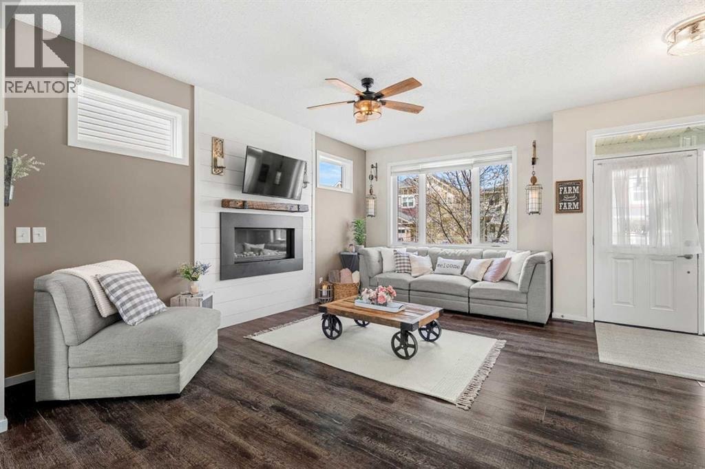 1717 Baywater Road SW — photo 9