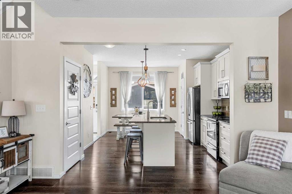 1717 Baywater Road SW — photo 10