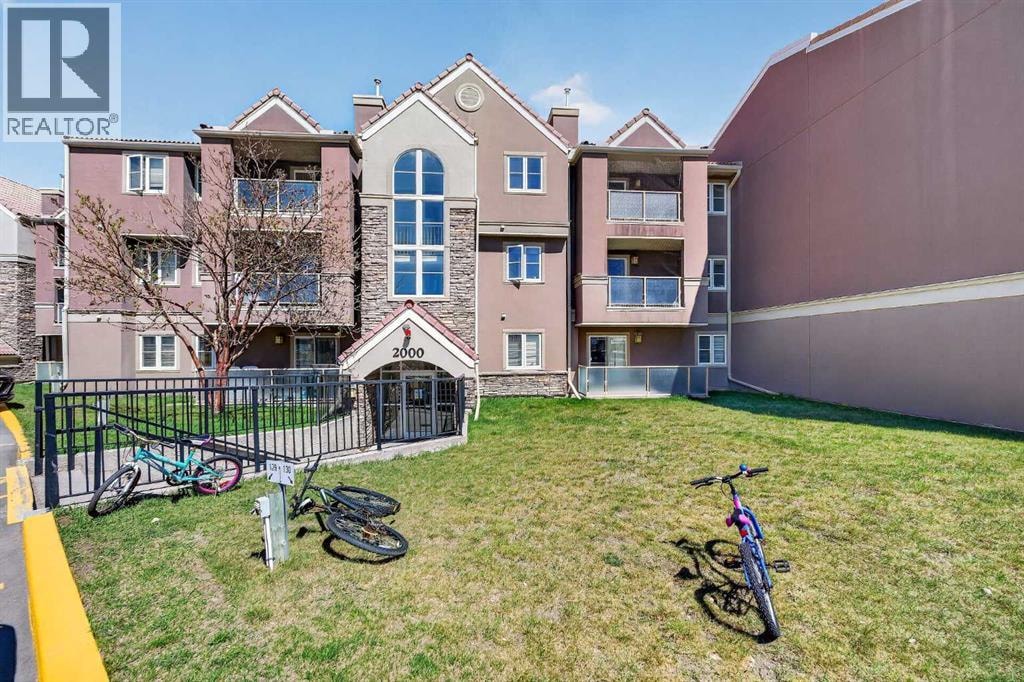 2031, 2031 Edenwold Heights NW — photo 33