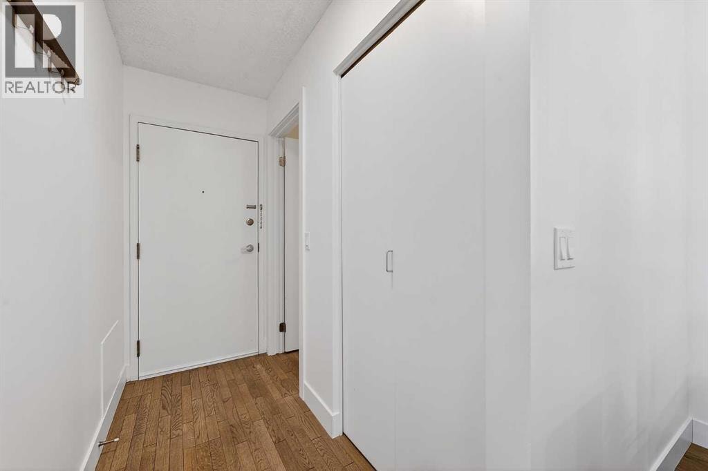 2031, 2031 Edenwold Heights NW — photo 3