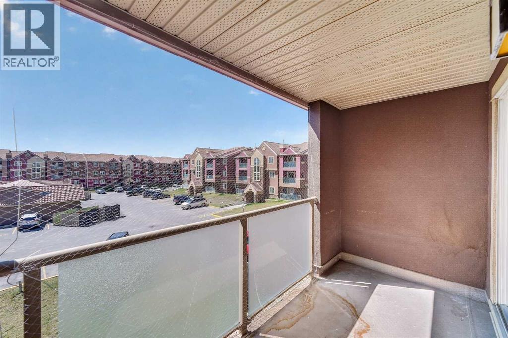 2031, 2031 Edenwold Heights NW — photo 32