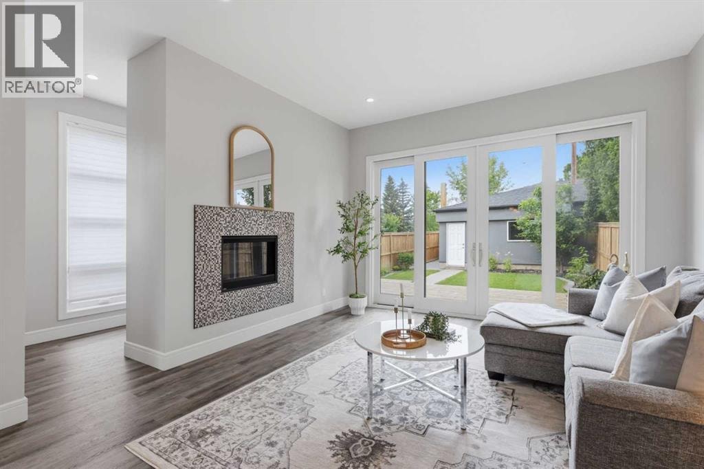 2052 46 Avenue SW — photo 15