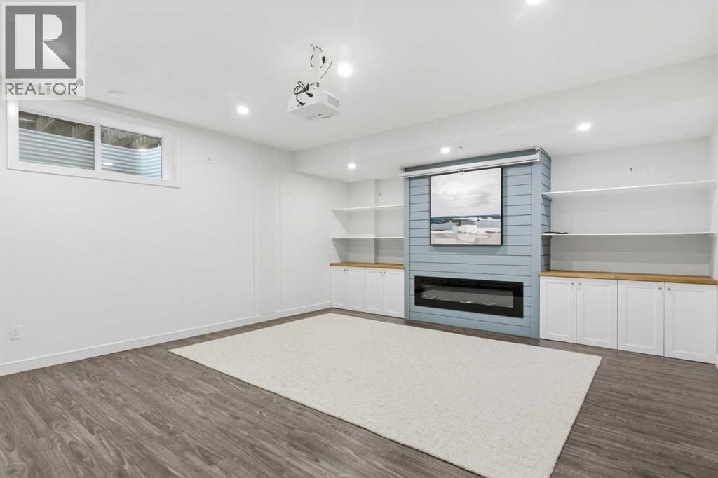 2052 46 Avenue SW — photo 34