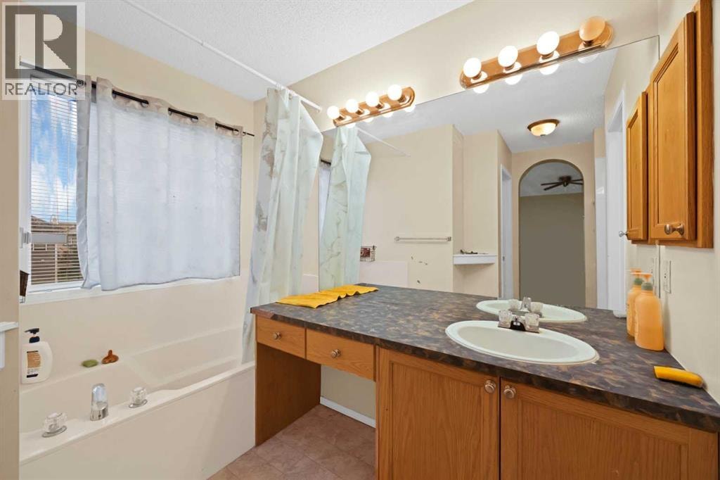 25 Martha's Meadow Place NE — photo 18