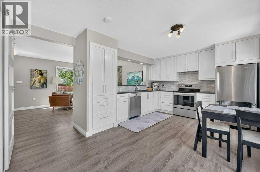 4673 20 Street SW — photo 14