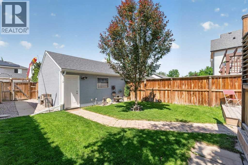 4673 20 Street SW — photo 34