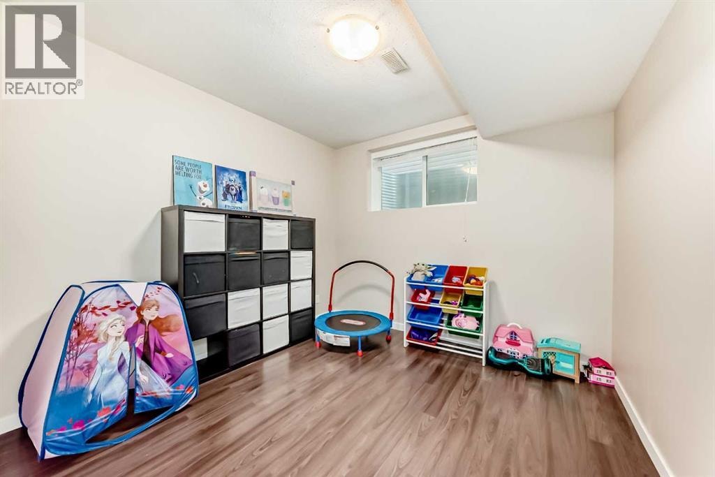 91 Nolanfield Crescent NW — photo 47