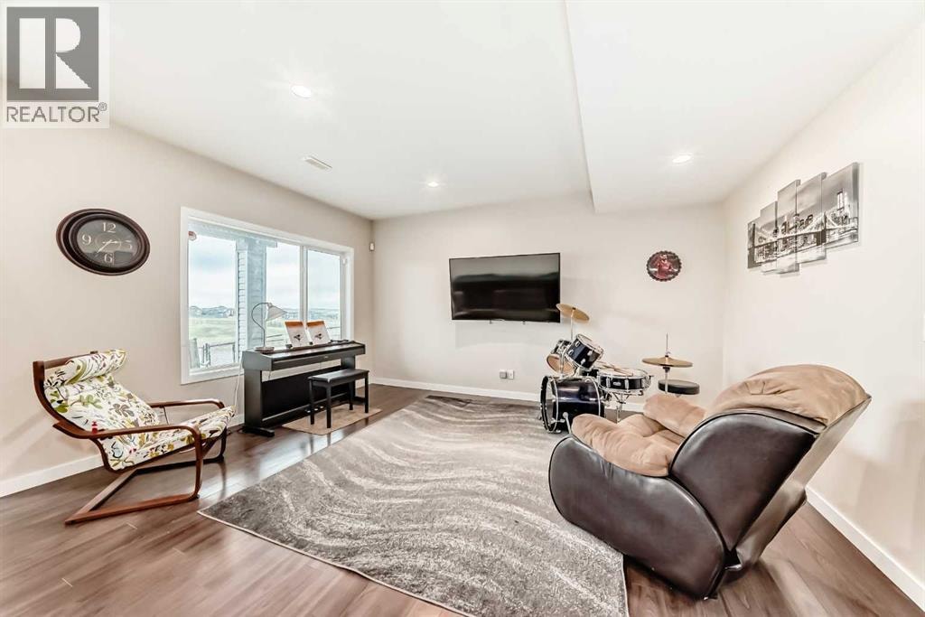 91 Nolanfield Crescent NW — photo 42