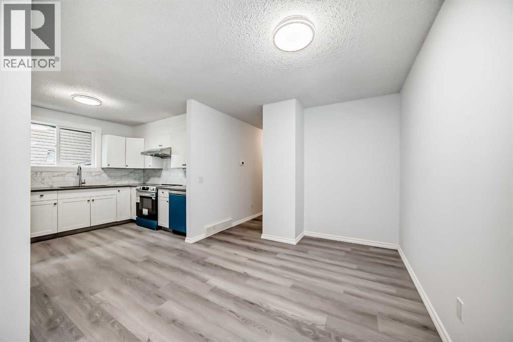 81 Bearberry Close NW — photo 15