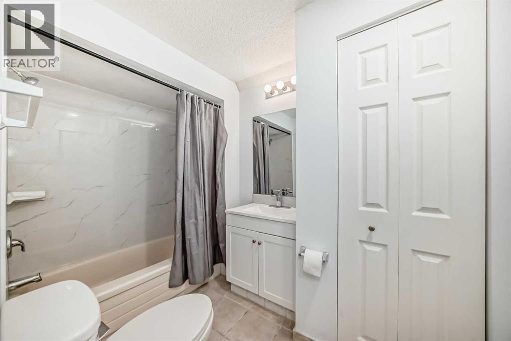 81 Bearberry Close NW — photo 32