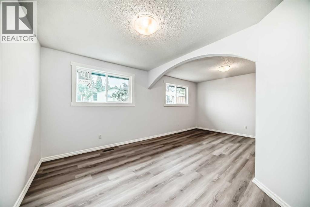 81 Bearberry Close NW — photo 20