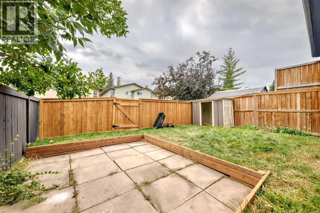 81 Bearberry Close NW — photo 37