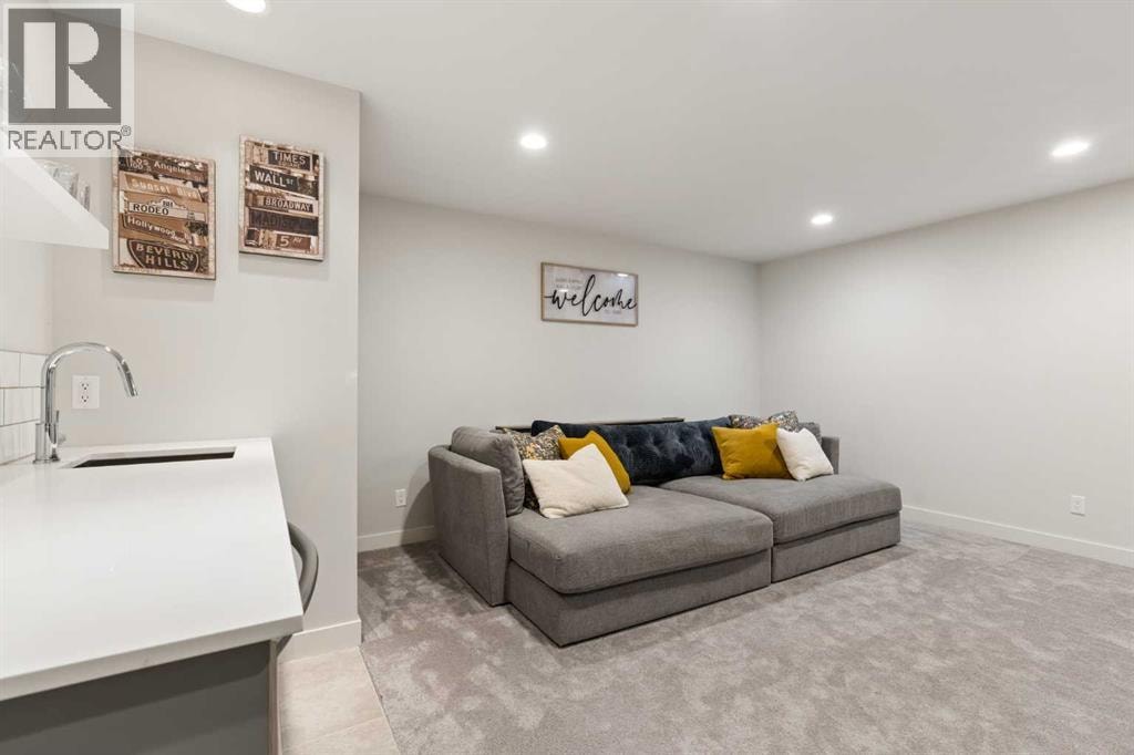 5406 21 Street SW — photo 36