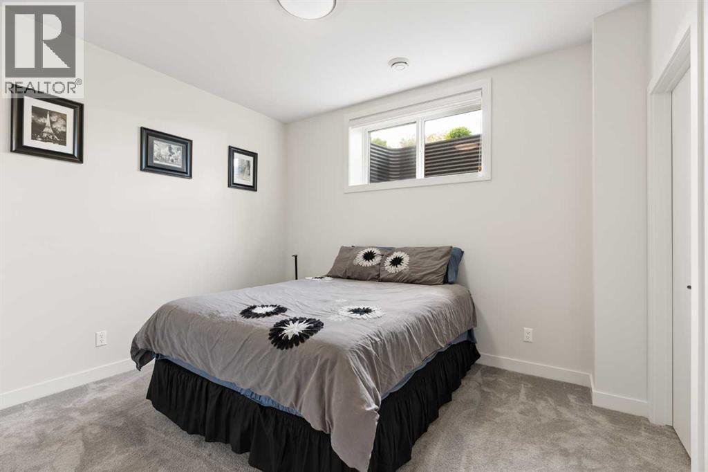 5406 21 Street SW — photo 34