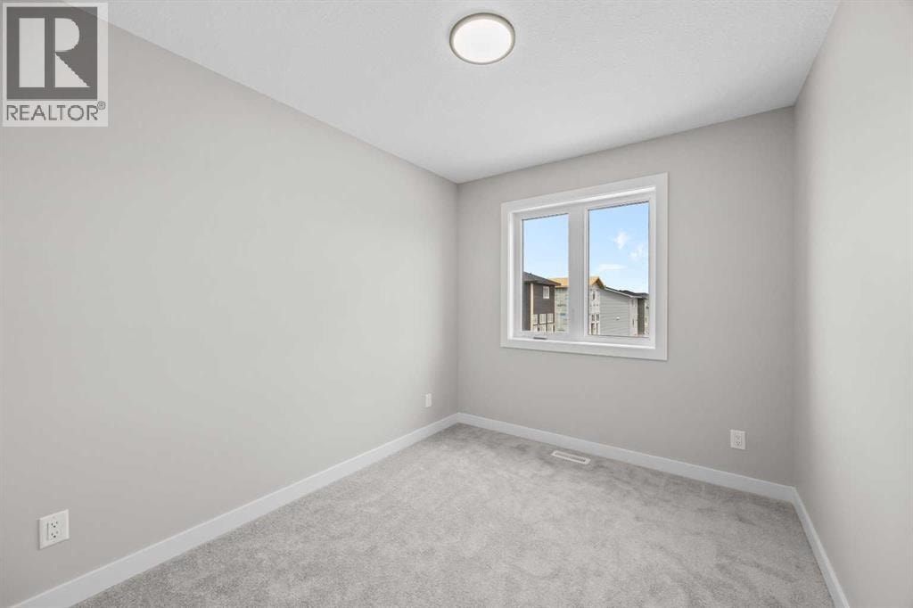 72 Amblefield View NW — photo 32