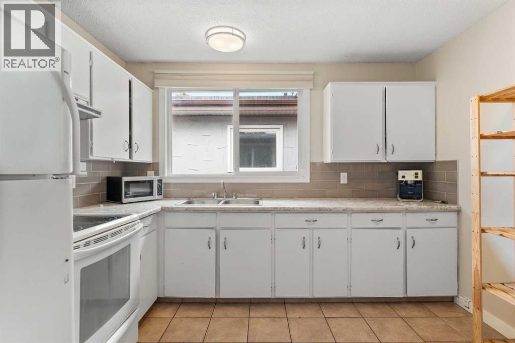 2530 16A Street NW — photo 9
