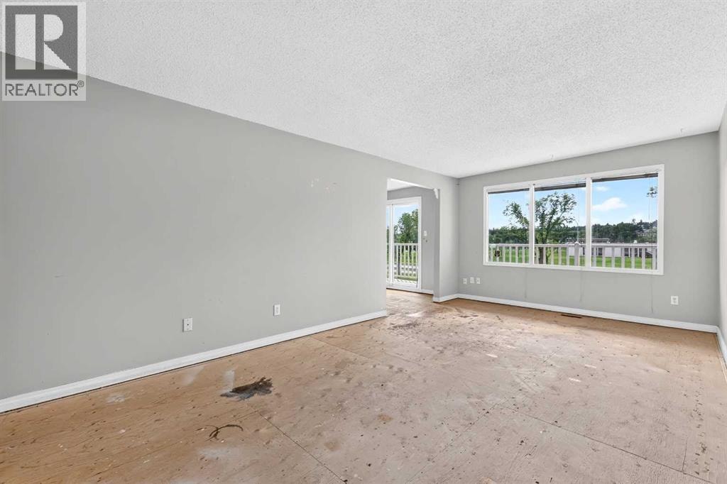 42 Huntford Close NE — photo 7