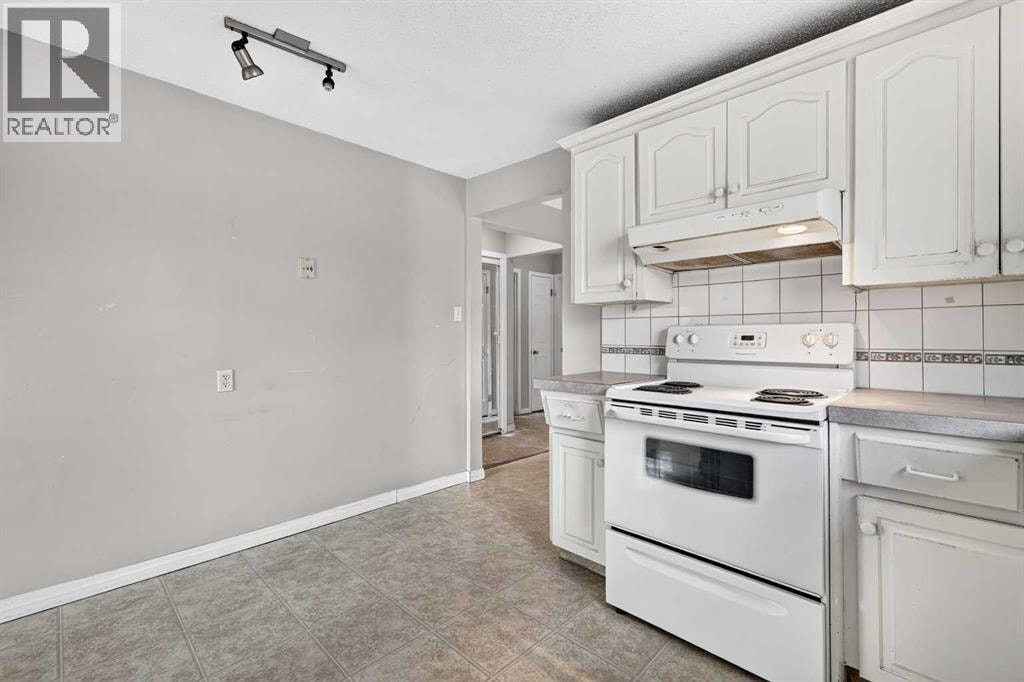 42 Huntford Close NE — photo 14