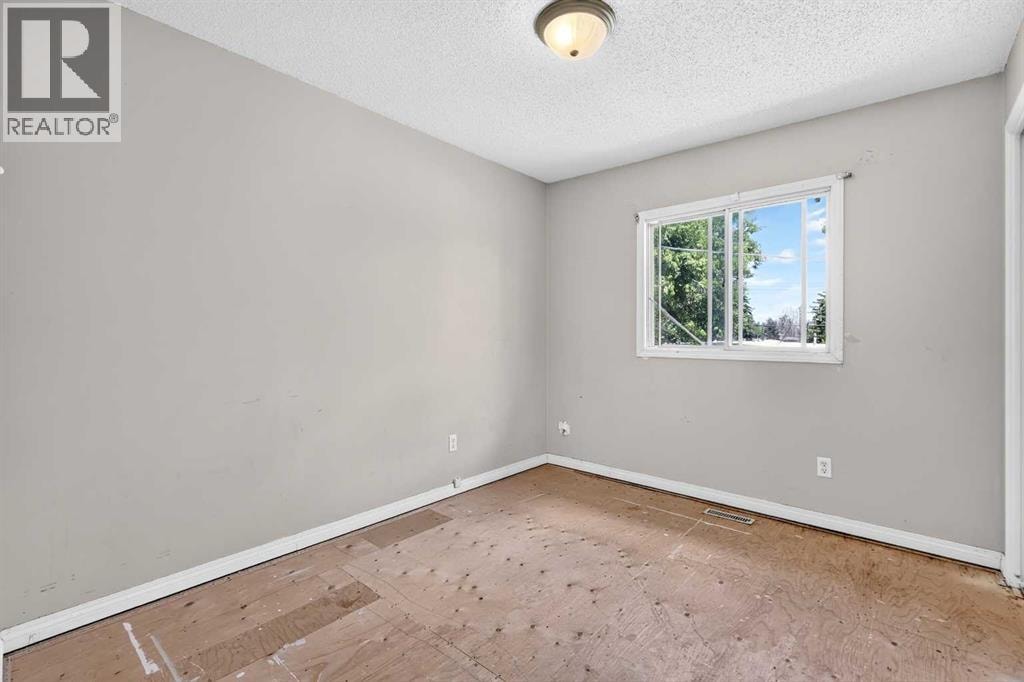 42 Huntford Close NE — photo 26