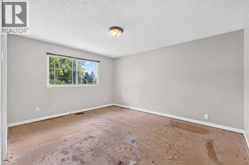 42 Huntford Close NE — photo 22