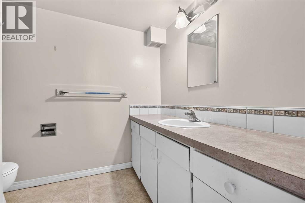 42 Huntford Close NE — photo 34
