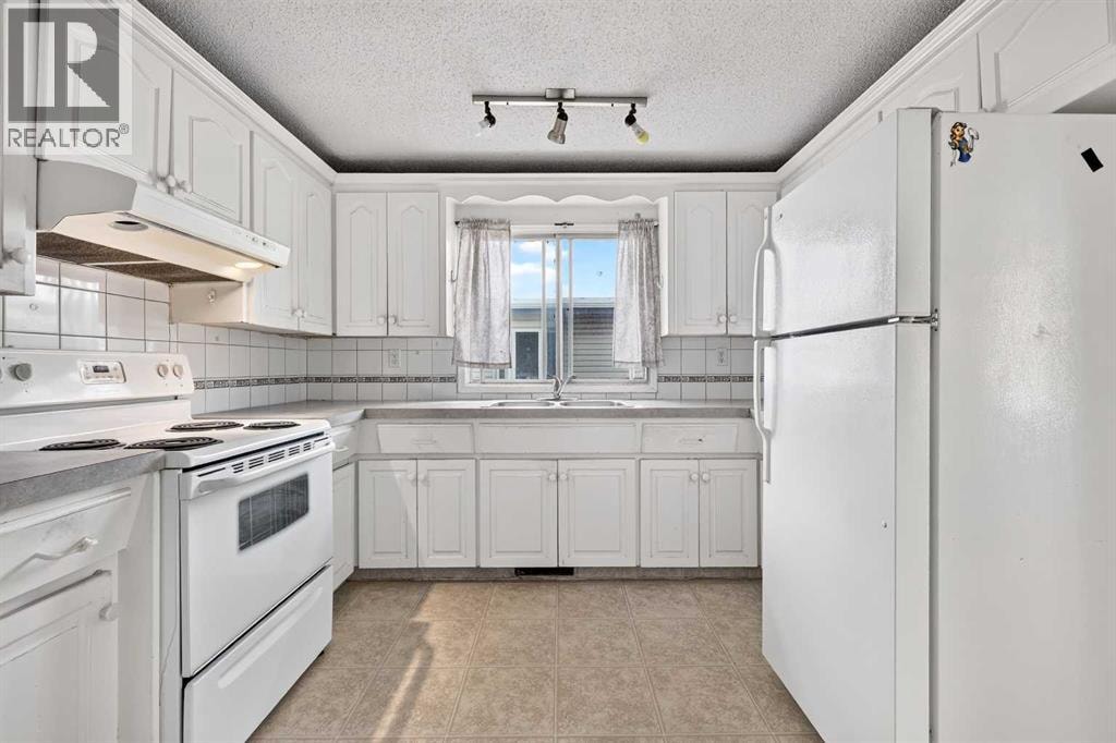 42 Huntford Close NE — photo 13