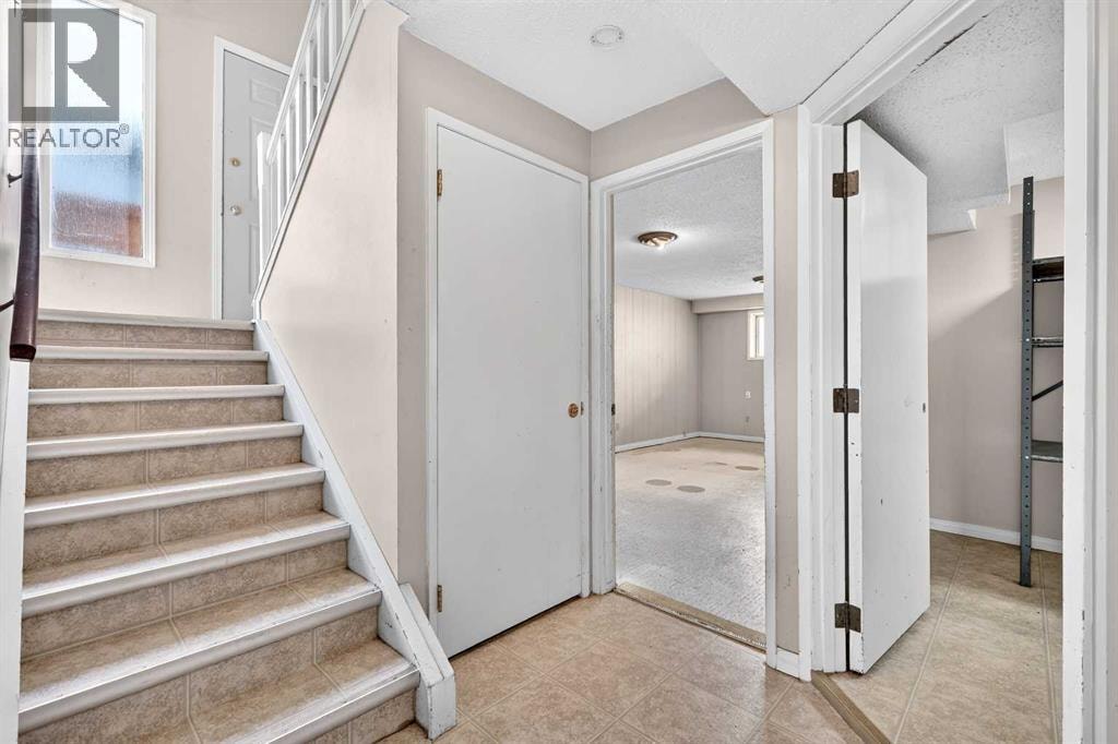 42 Huntford Close NE — photo 28