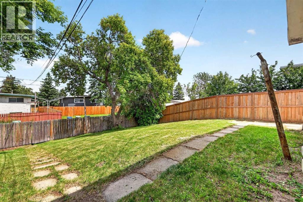 42 Huntford Close NE — photo 45