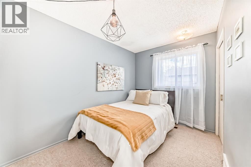 15 Hawkcliff Way NW — photo 33