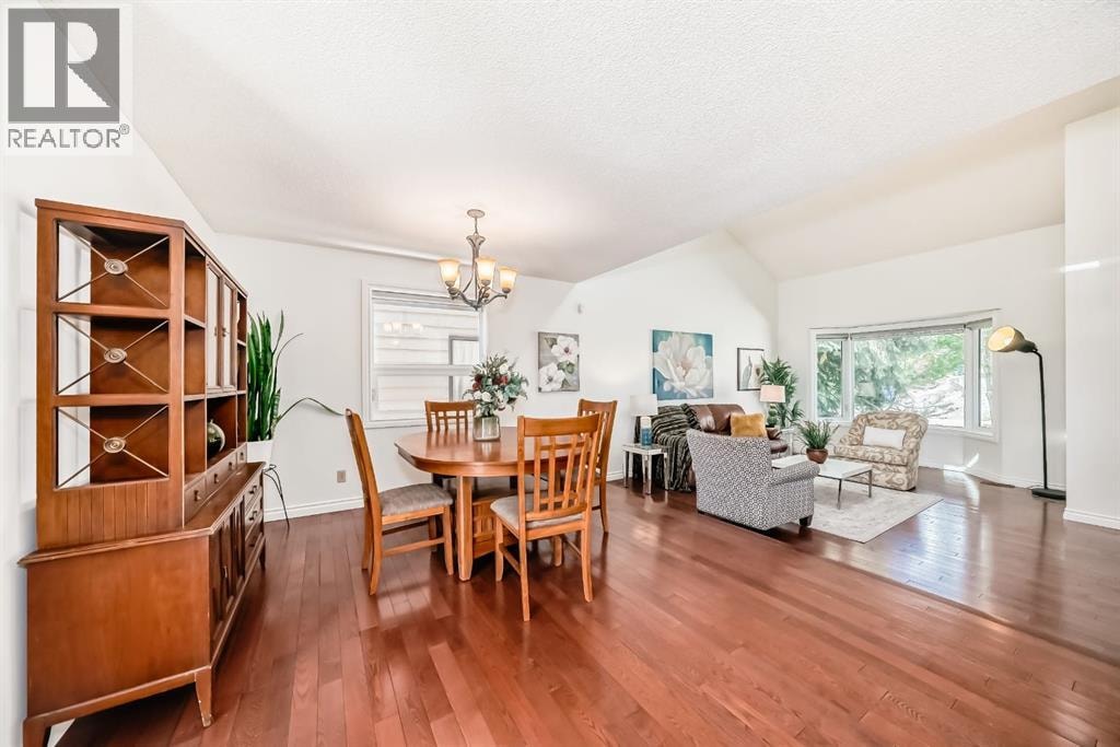 15 Hawkcliff Way NW — photo 9