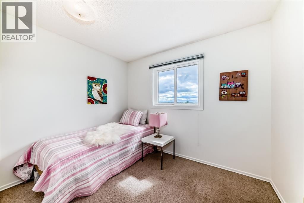 15 Hawkcliff Way NW — photo 32