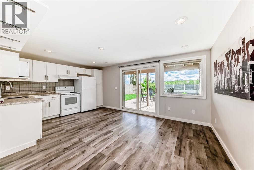 15 Hawkcliff Way NW — photo 38