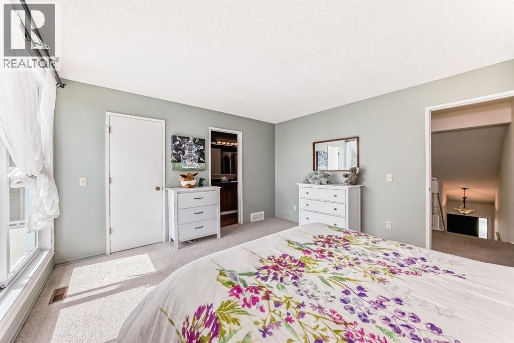 15 Hawkcliff Way NW — photo 26