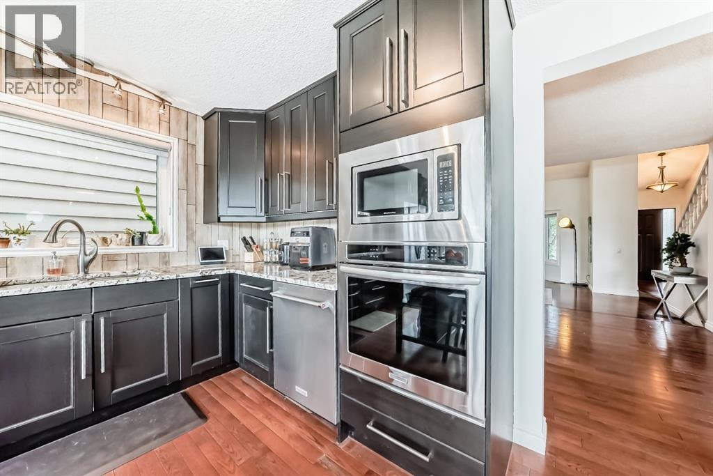 15 Hawkcliff Way NW — photo 13