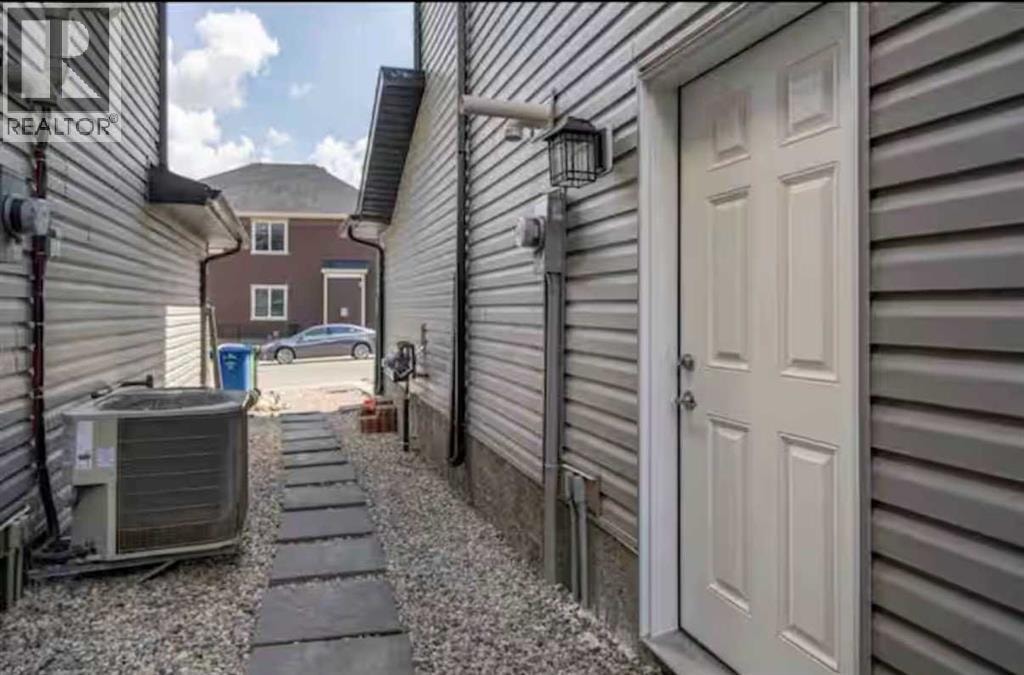 131 Sherview Grove NW — photo 35